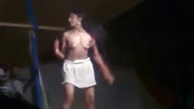 紋身非常角質被她肉質的陰部操