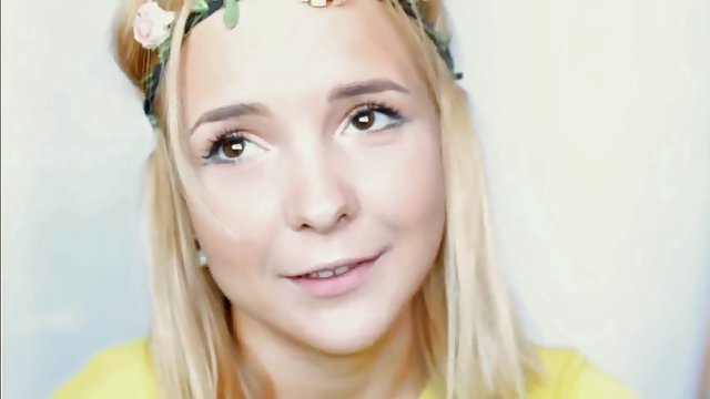 熱情的秘書非常高興地亂搞她的老闆
