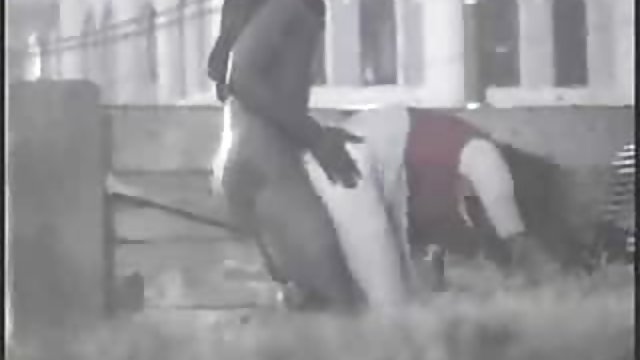 熱情的青少年誘惑他的導師